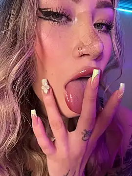 Lally Valencia   online show from 7, 11, 2025