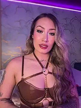 Lally Valencia   online show from 24, 11, 2025