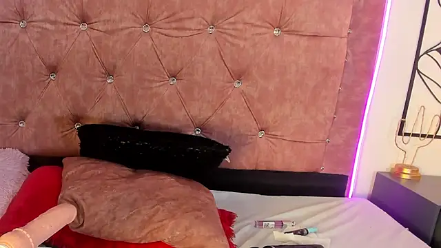 Violetta Ficher online show from 18, 3, 2025