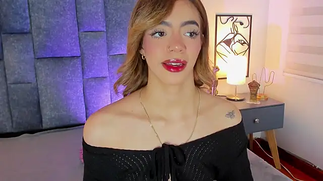 Snapshot of Violetta_Ficher chatting on 20, 6, 2026 Violetta Ficher online show from 20, 6, 2026