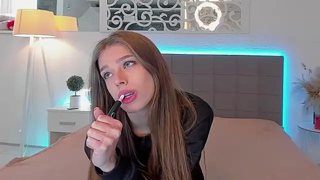 melissacrayzy online show from 13, 4, 2026