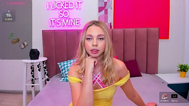 TessaAdorable online show from 14, 11, 2025