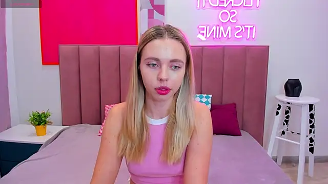 TessaAdorable online show from 6, 11, 2025