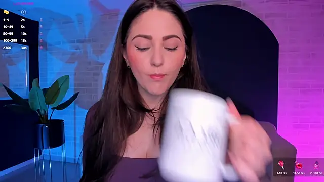 Snapshot of BeccaBaxter chatting on 8, 7, 2026 BeccaBaxter online show from 8, 7, 2026