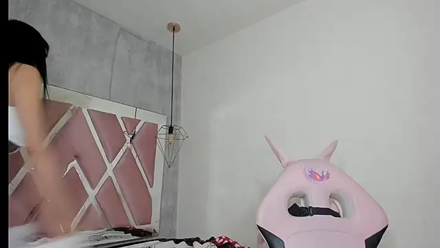 Raichell  online show from 21, 3, 2025