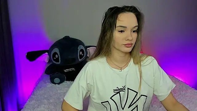 EvaBalmer online show from 25, 11, 2025