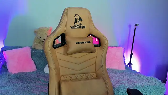 EvaBalmer online show from 15, 10, 2025