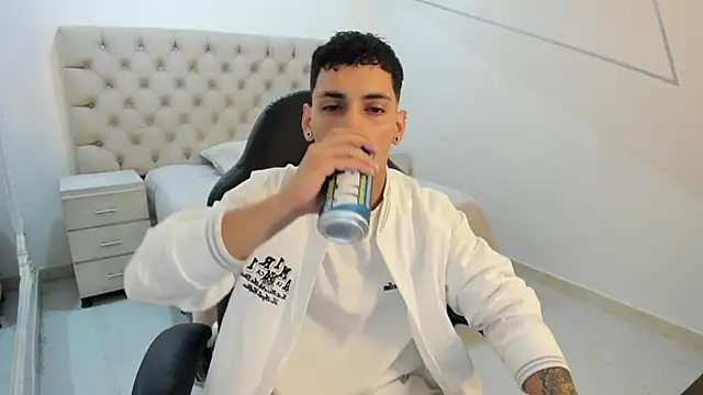 JhoanLeandro online show from 9, 10, 2025