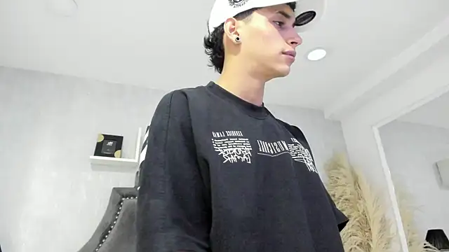 JhoanLeandro online show from 30, 4, 2026