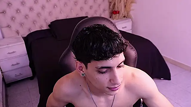 JhoanLeandro online show from 14, 6, 2026