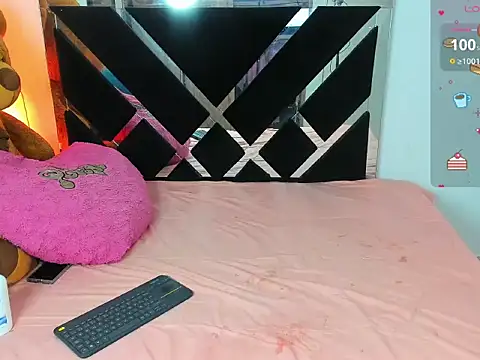 CatalinaSmith1 online show from 10, 11, 2025