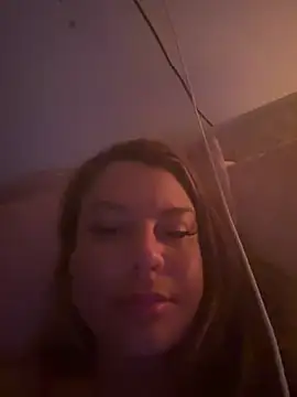 BambixoxUK online show from 1, 2, 2025