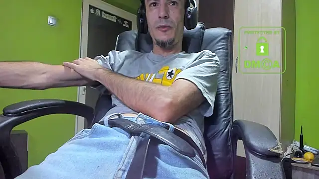 Snapshot of BigCumShoot chatting on 20, 11, 2025 BigCumShoot online show from 20, 11, 2025