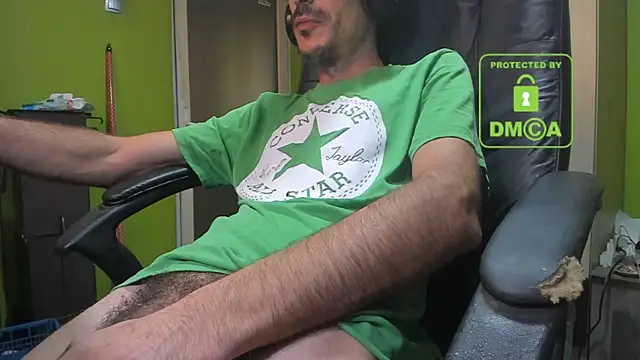 Snapshot of BigCumShoot chatting on 28, 10, 2025 BigCumShoot online show from 28, 10, 2025