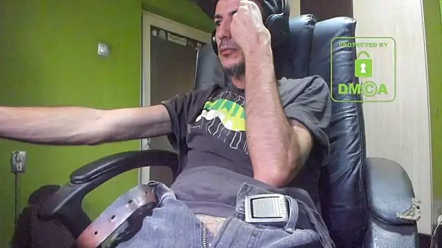 Snapshot of BigCumShoot chatting on 16, 11, 2025 BigCumShoot online show from 16, 11, 2025