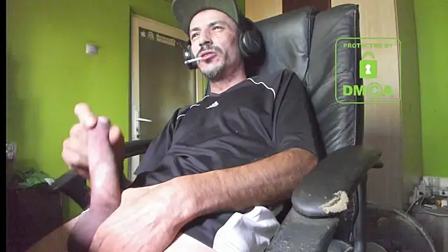 Snapshot of BigCumShoot chatting on 20, 9, 2025 BigCumShoot online show from 20, 9, 2025