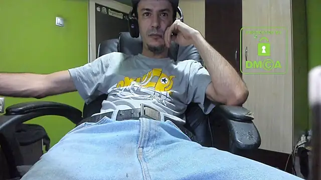 Snapshot of BigCumShoot chatting on 21, 11, 2025 BigCumShoot online show from 21, 11, 2025