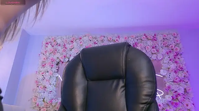 AmaiaHaywood online show from 4, 12, 2025