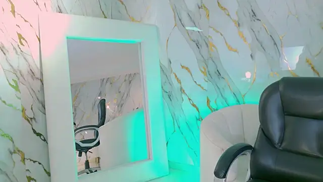 AmaiaHaywood online show from 2, 10, 2025