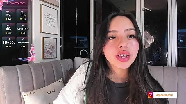 Daphne chers online show from 15, 3, 2025