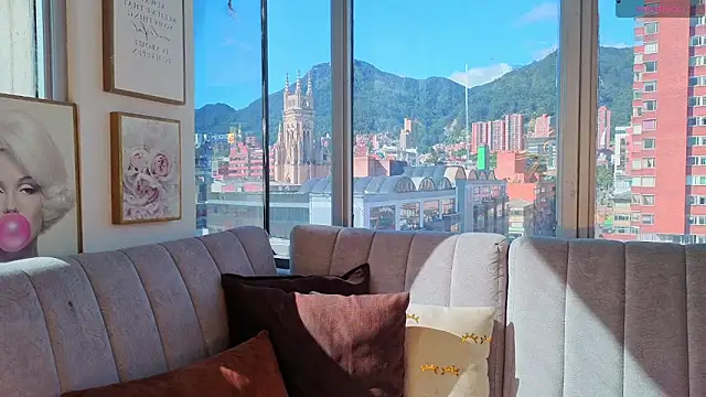 Daphne chers online show from 24, 10, 2025