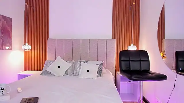 khloe-sweet online show from 19, 3, 2026