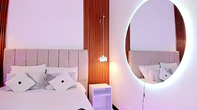 khloe-sweet online show from 20, 12, 2025