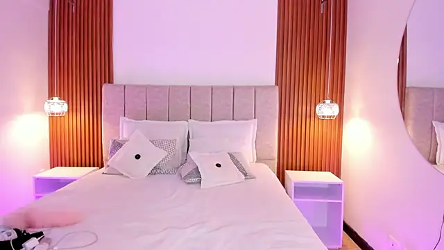 Snapshot of khloe-sweet chatting on 21, 11, 2025 khloe-sweet online show from 21, 11, 2025