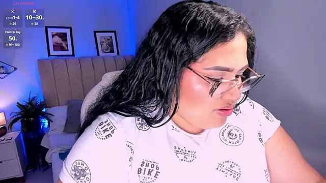 Snapshot of _michel_bbw chatting on 10, 6, 2026 michel bbw online show from 10, 6, 2026