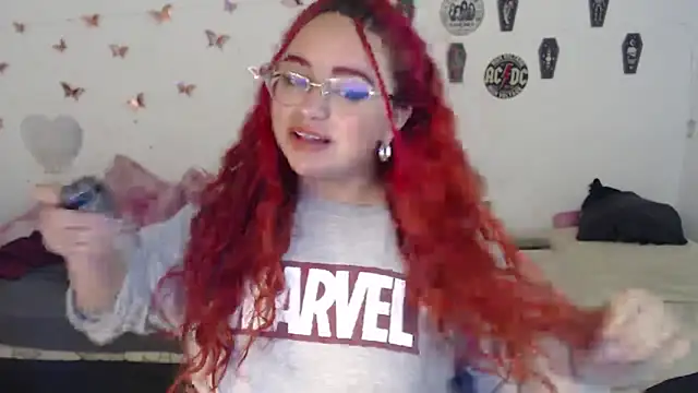 Snapshot of EstefyTabbo chatting on 15, 12, 2025 EstefyTabbo online show from 15, 12, 2025