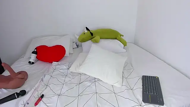 Snapshot of TinaPutina chatting on 25, 9, 2025 TinaPutina online show from 25, 9, 2025