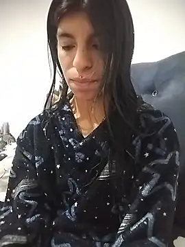 Snapshot of Ariell_Kieran chatting on 15, 7, 2026 Ariell Kieran online show from 15, 7, 2026