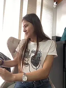 Snapshot of Andrea18_blonde chatting on 8, 3, 2025 Andrea18 blonde online show from 8, 3, 2025