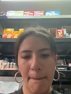 Snapshot of Andrea18_blonde chatting on 22, 10, 2025 Andrea18 blonde online show from 22, 10, 2025