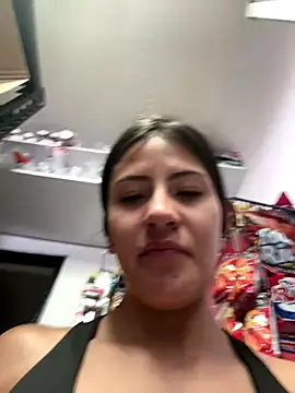 Snapshot of Andrea18_blonde chatting on 11, 9, 2025 Andrea18 blonde online show from 11, 9, 2025