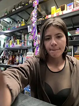 Snapshot of Andrea18_blonde chatting on 4, 10, 2025 Andrea18 blonde online show from 4, 10, 2025