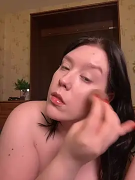 Viesicaa online show from 28, 9, 2025