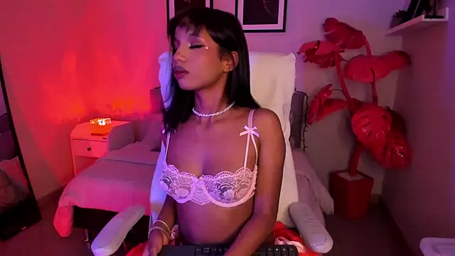 Snapshot of Gigi_Strawberry chatting on 15, 2, 2026 Gigi Strawberry online show from 15, 2, 2026