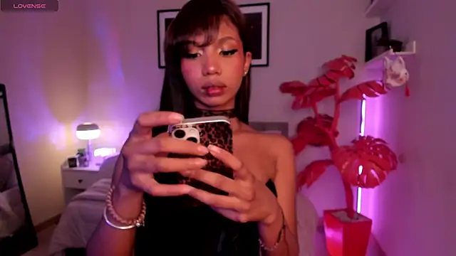 Gigi Strawberry online show from 15, 5, 2026