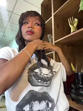 Snapshot of Gigi_Strawberry chatting on 27, 2, 2026 Gigi Strawberry online show from 27, 2, 2026