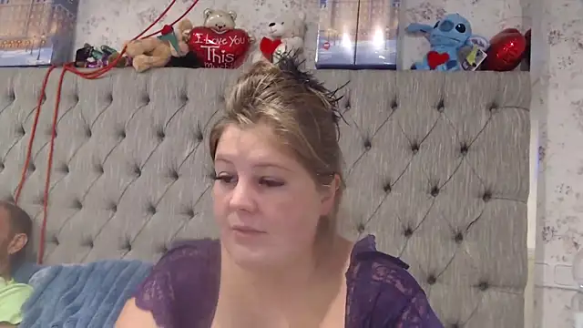 Lars-Lola online show from 12, 11, 2025