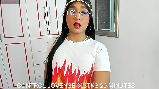 Karla Dior7 online show from 4, 10, 2025