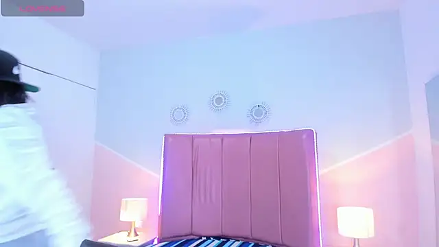 Liiam smith  online show from 25, 10, 2025