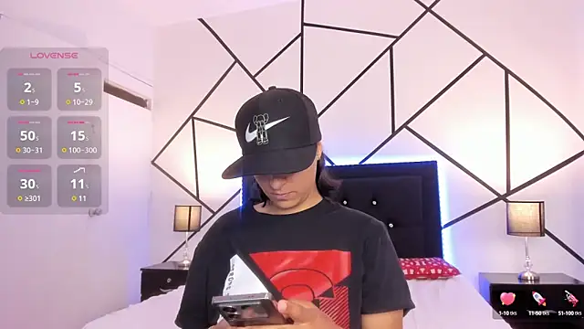 Liiam smith  online show from 19, 3, 2025