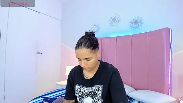 Liiam smith  online show from 4, 11, 2025