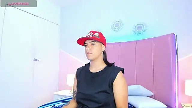 Liiam smith  online show from 5, 11, 2025