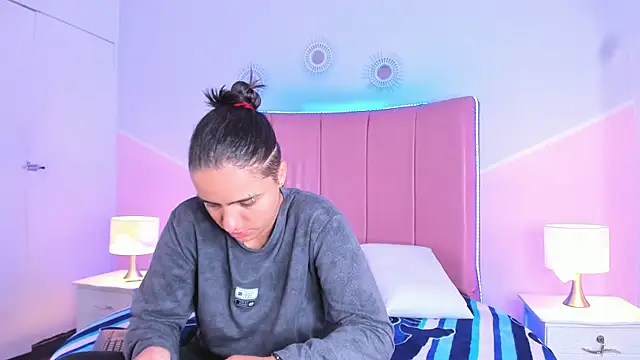 Liiam smith  online show from 10, 9, 2025