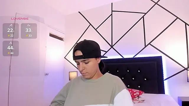 Liiam smith  online show from 14, 3, 2025