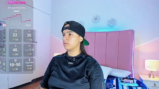 Liiam smith  online show from 17, 11, 2025