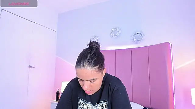 Liiam smith  online show from 10, 10, 2025